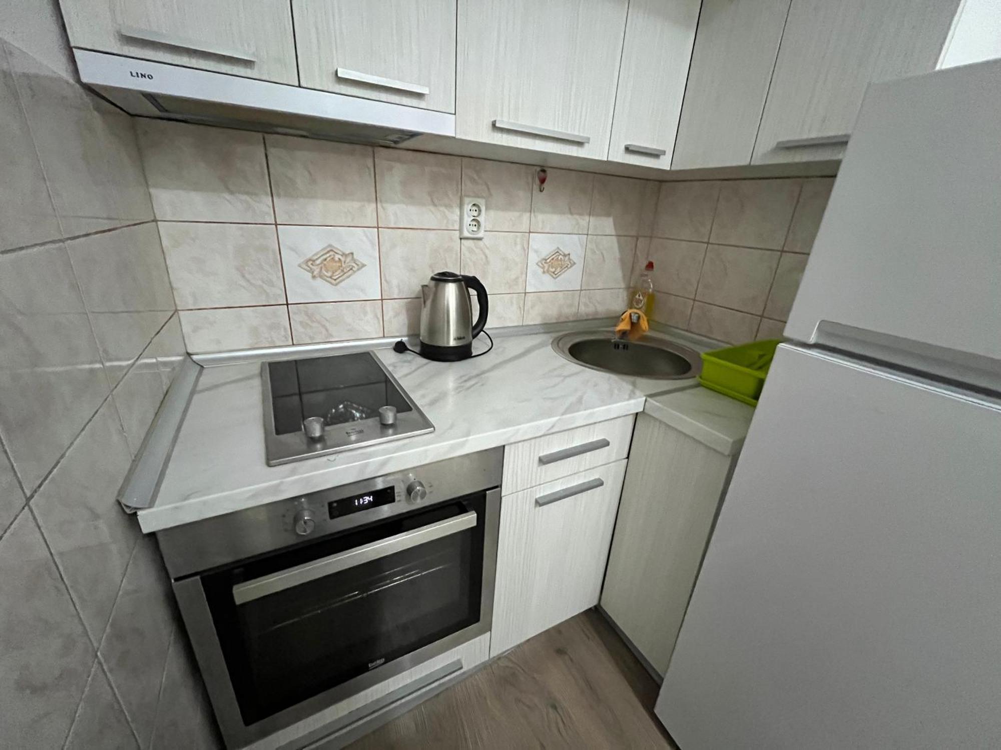 Central M - 5 Apartments Skopje Room photo
